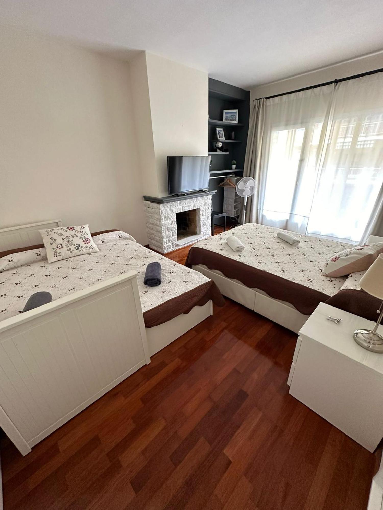 Rooms Viladomat Барселона Экстерьер фото